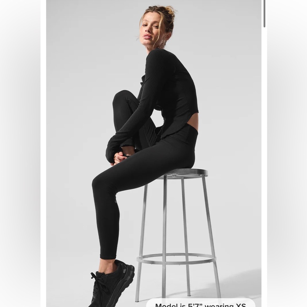 Alo Yoga - Alosoft High-Waist 7/8 Highlight Legging - Picture 4 of 11